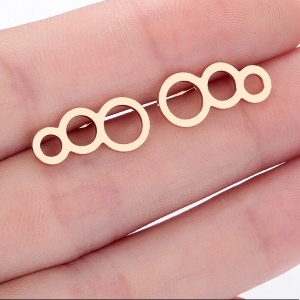 Lash Life Bar Earrings In Gold Platé - Picture 2 of 3